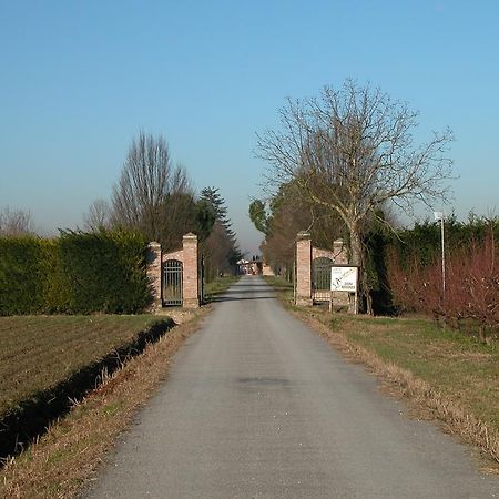 Agriturismo L'Angelina Villa Alfonsine Luaran gambar